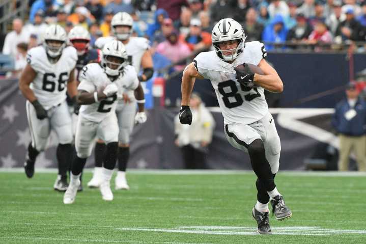 3 Tight Ends That Can Replace Brock Bowers In Your Fantasy Football Lineup