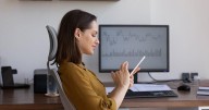 The pros and cons of using AI to manage your finances