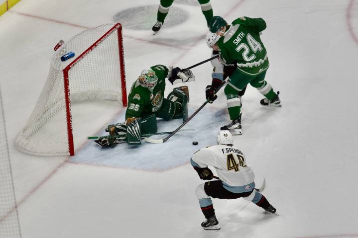 Silvertips let lead slip in revenge game against Portland