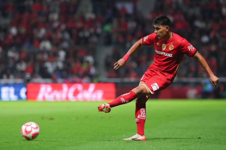 El Toluca brinda recital de goles en el infierno al imponerse ante el Monterrey