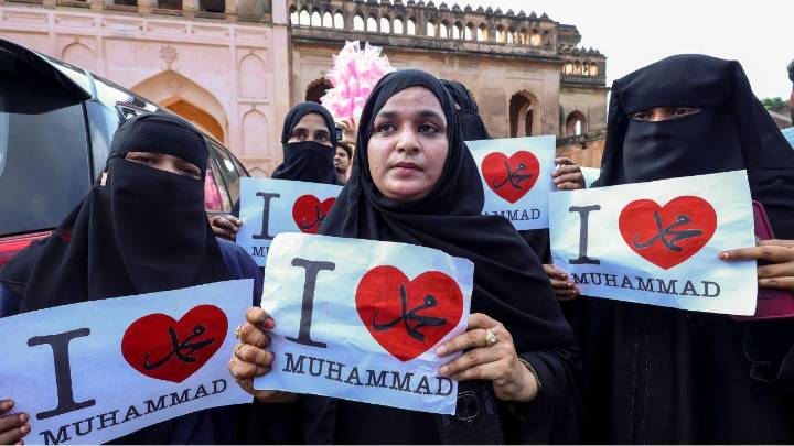 ‘I love Muhammad’ row sparks unrest in UP; police step up action