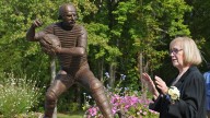 Diana Munson shares Thurman stories at Kent State statue unveiling