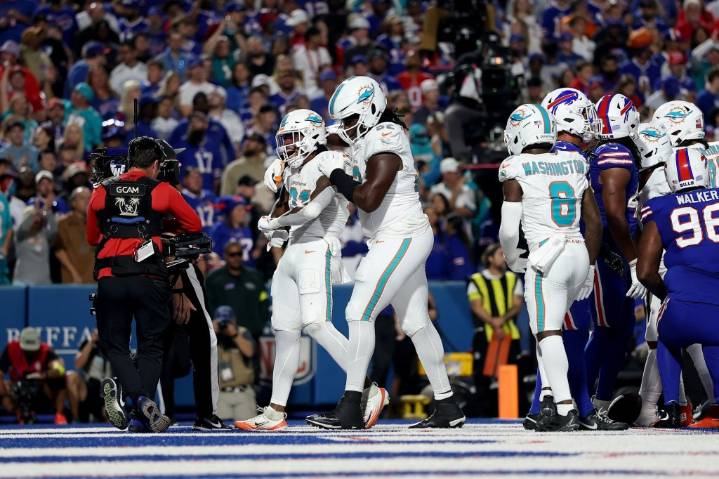 Dolphins' Patrick Paul playing well; Darren Waller update