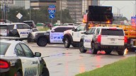 Varios muertos y heridos en un tiroteo en un centro de internamiento de inmigrantes en Dallas