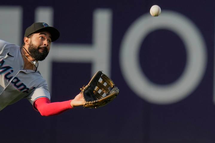 Former Tigers outfielder lands with White Sox in final week of season