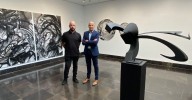 El artista Daniel Martín apuesta por el negro en su nueva exposición en Santa Marta