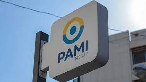 Escándalo en el PAMI: oftalmólogos denuncian sobreprecios millonarios en la compra de lentes para cirugías