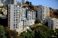 Vecinos regresan a edificio Euromarina II tras socavón que obligó desalojo de 300 familias