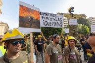 El Gobierno aprueba un decreto para anticipar la jubilación de los bomberos forestales hasta cinco años