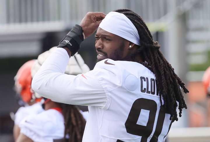 Jadeveon Clowney was arrested days before signing with Dallas Cowboys