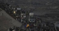 Israeli troops advance on Gaza City as residents flee