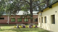 Las penas que podrían enfrentar los alumnos de la Escuela Humanos que realizaron cantos antisemitas