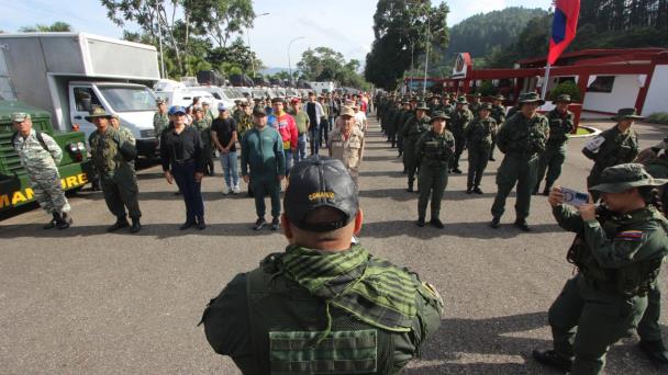 Los recibiremos con plomo: milicia en Venezuela se adiestra ante amenaza de EEUU