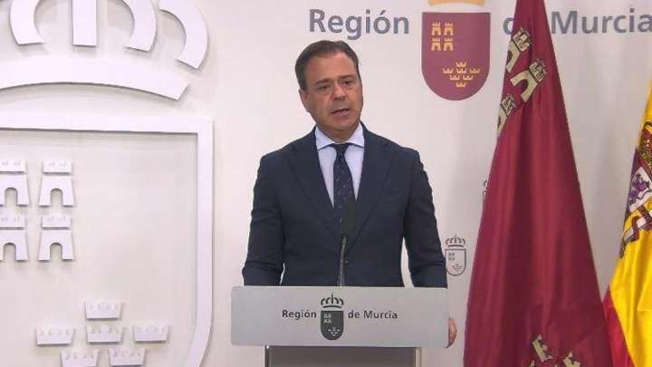 El Gobierno regional se revuelve ante la propuesta de que las empresas murcianas también tengan que atender en catalán