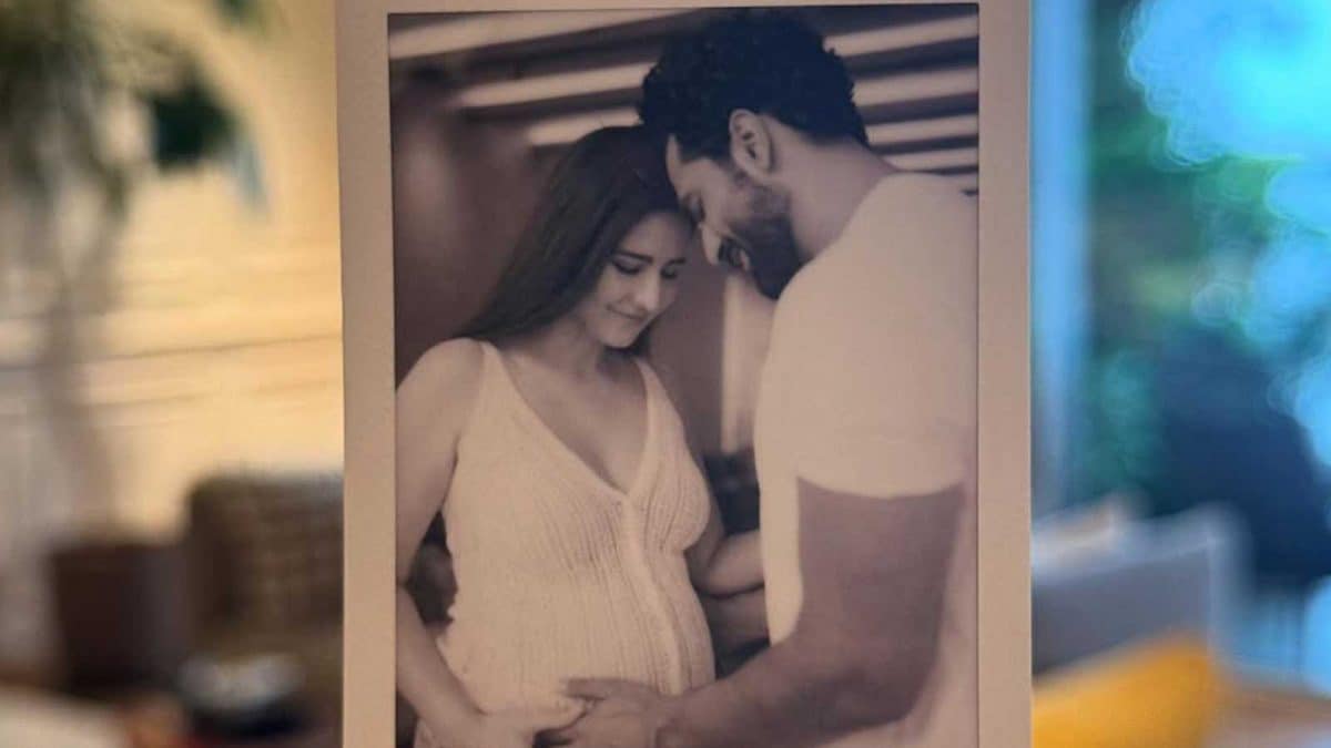 Katrina Kaif, Vicky Kaushal Confirm Pregnancy: Kareena Kapoor, Parineeti Chopra, Varun Dhawan Send Love