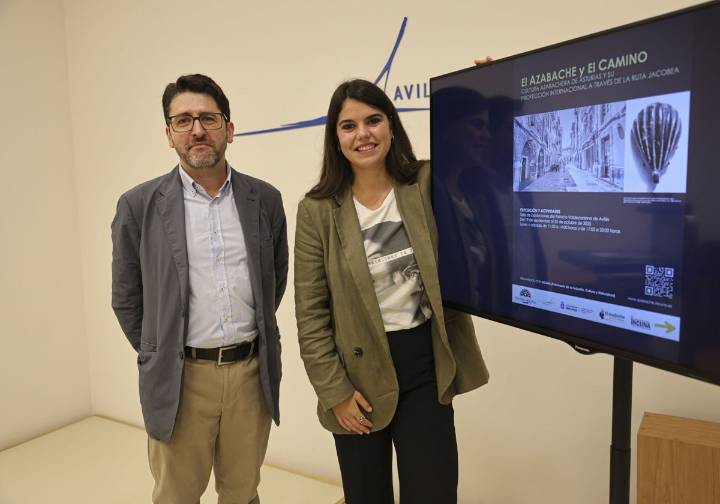 Avilés liga la artesanía tradicional del azabache con la historia del Camino de Santiago