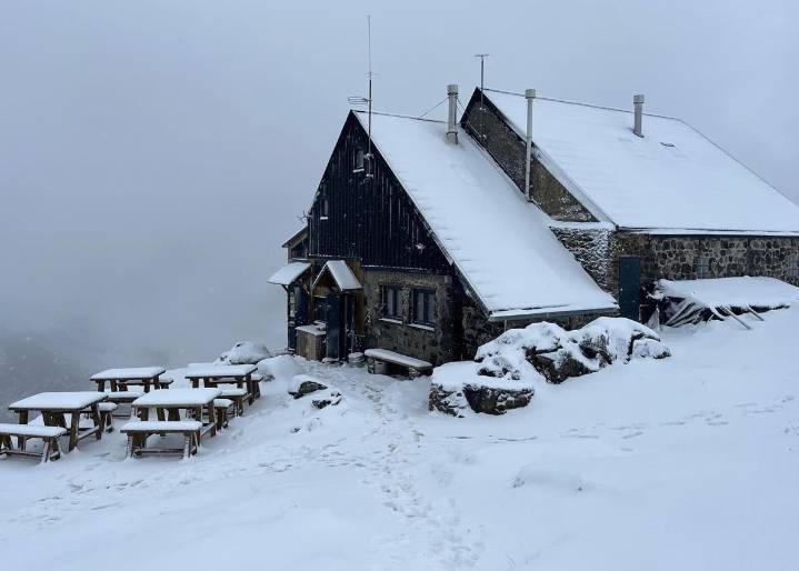 La primera nevada sorprende en los Picos de Europa en pleno septiembre
