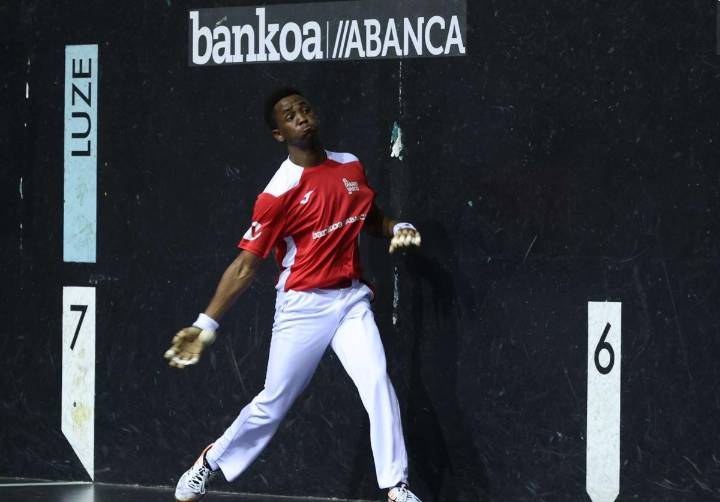Lekunberri, plaza con sabor a pelota