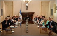 Javier Milei volvió de Paraguay y reúne a su Gabinete tras el cachetazo de la oposición en el Congreso