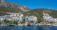 Woman travels to Turkey on holiday but is floored by price of trip