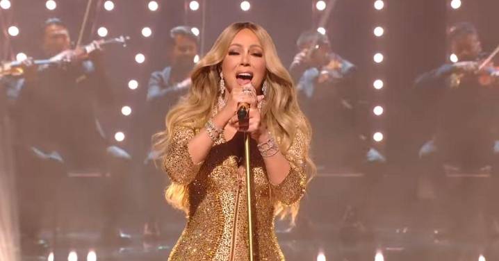 Mariah Carey Slammed by Fans Over 'Super Stiff' 2025 VMAs Awards Performance: 'Giving Absolutely Nothing'