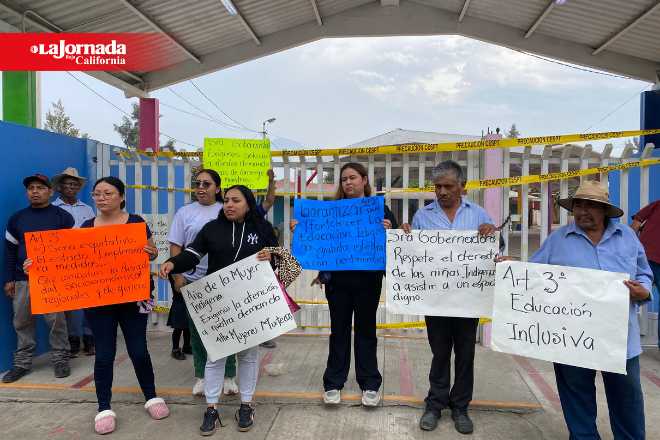 Padres clausuran preescolar Ita Luvi para exigir contratación de conserje