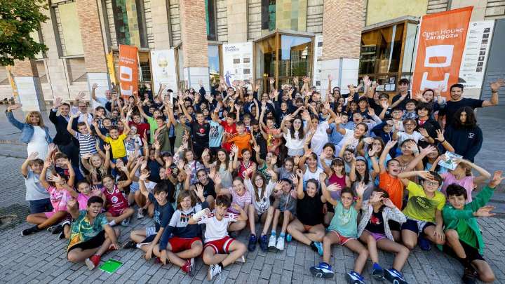 Una carroza entre La Romareda y el Parque Grande, parques y más color: 125 escolares imaginan la Zaragoza del futuro