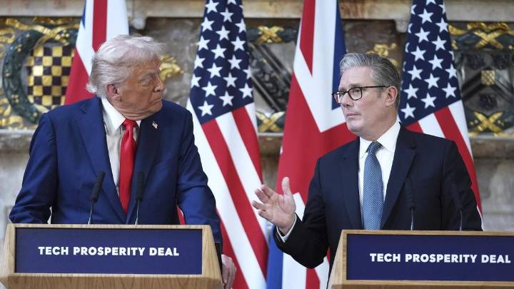 UK and US hail renewal of 'special relationship' as Donald Trump says Russia’s Putin ‘let him down’