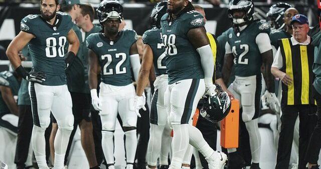 Eagles' Jalen Carter ejected for spitting on Cowboys' Dak Prescott