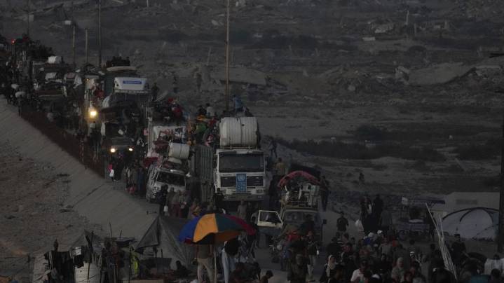 Palestinians continue fleeing Gaza City amid Israeli offensive