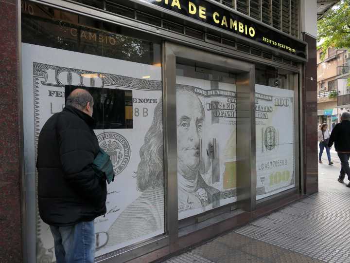Luego de la baja de tasas del Central, el Tesoro buscará postergar vencimientos en el mercado de deuda