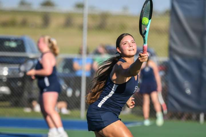 Bemidji splits triangular against Rock Ridge, Crosby