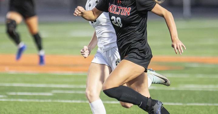 Milton rebounds from first loss
