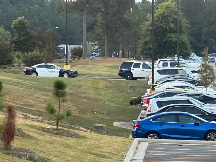 Columbus police respond to shooter outside Amazon warehouse; police say gunman takes his own life