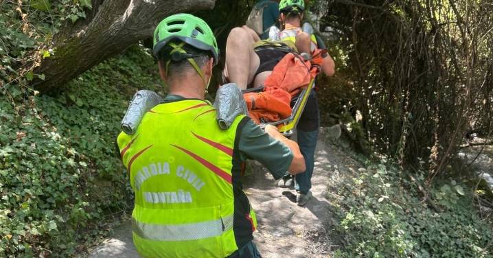 La Guardia Civil rescató a 18 personas atrapadas en zonas de montaña y barrancos durante agosto en Granada