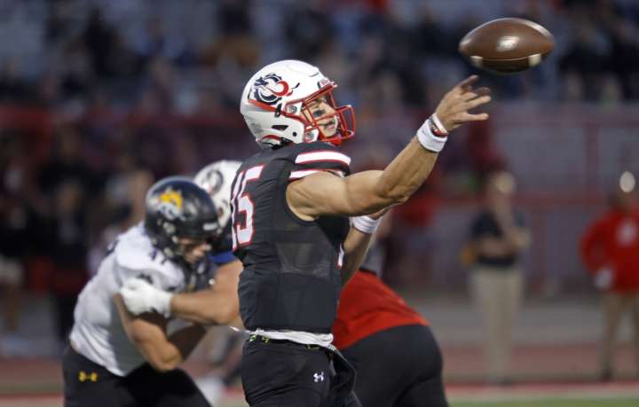 At 3-0, Dragons football hopes to end current streak against Wayne State