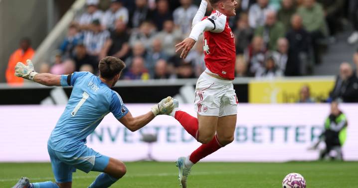 Newcastle United player ratings as star goes from hero to villain after late Arsenal implosion