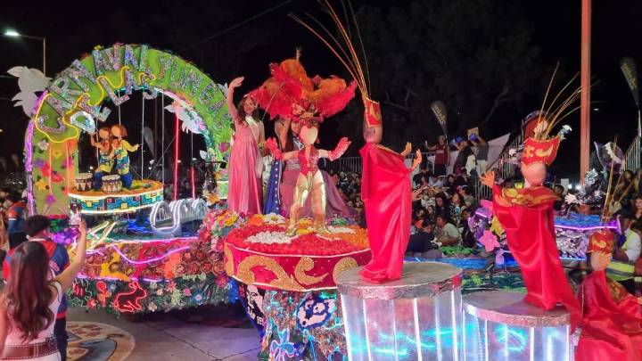 FNE 2025: Así se vivió el desfile doble en Ciudad Cultural con transmisión de Canal 4