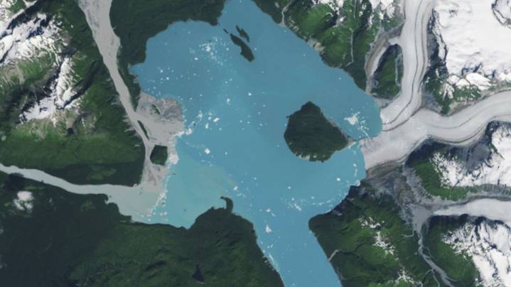 Retreating Alsek Glacier reveals new island in southeast Alaska