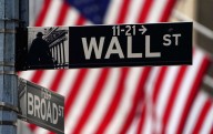 Analysis-Global investors, blindsided by stunning US comeback, jump back in