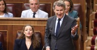 Feijóo sobre Sánchez en la sesión de control: "Pactaría hasta con Netanyahu por seguir en el poder"
