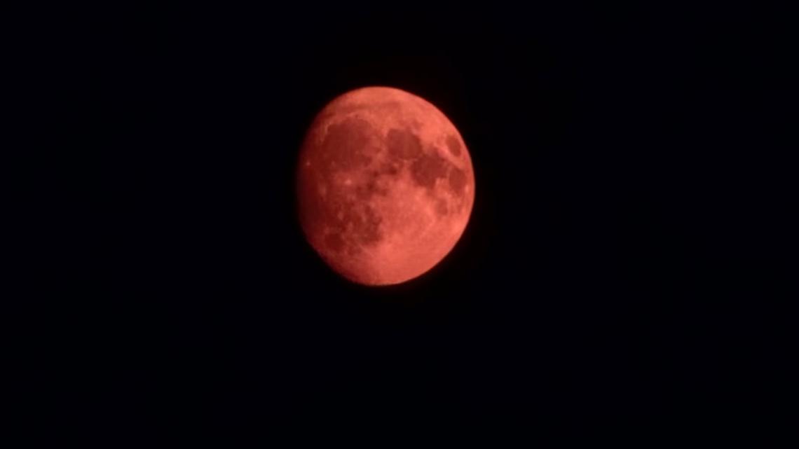 Wildfire smoke causes red moon, hazy skies over western Washington