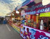 Venden antojitos mexicanos en celebración del Grito de Independencia