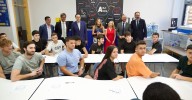 Los consejeros Castillo y Villamandos inauguran el curso en el instituto Zoco de Córdoba, referente en Formación Profesional