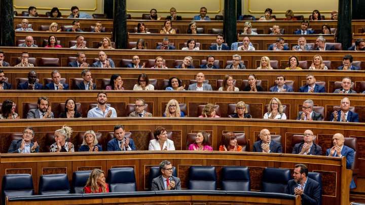 Aprobada la ampliación de los permisos de nacimiento y cuidado con el apoyo de todo el Congreso y la abstención de Vox