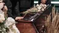 «Estoy vivo»: joven de 22 años apareció en su propio funeral