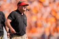 Josh McCray's 1-yard TD run in OT gives No. 6 Georgia a 44
