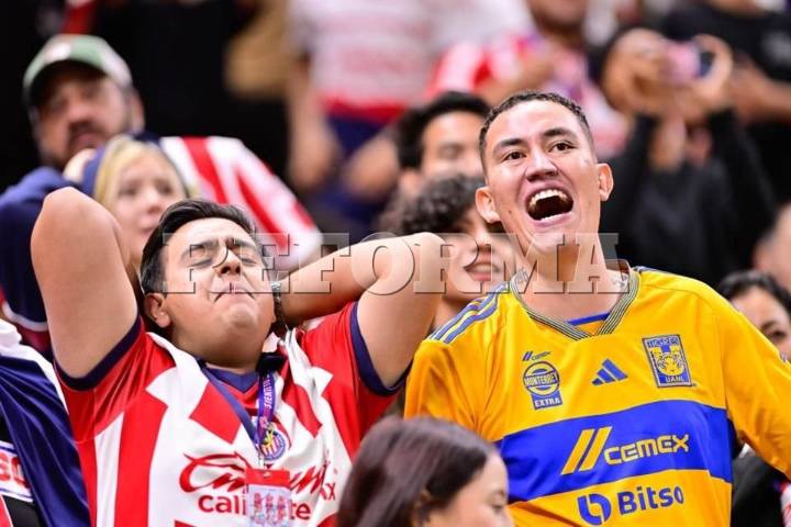 Chivas falla penal y empata  sin goles contra Tigres