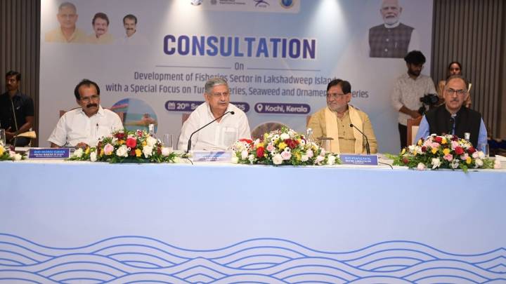 Lakshadweep to Host Investors Meet in November to Promote Tuna, Seaweed and Ornamental Fisheries: Govt