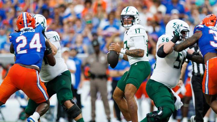 USF football fans erupt after stunning finish in Florida upset